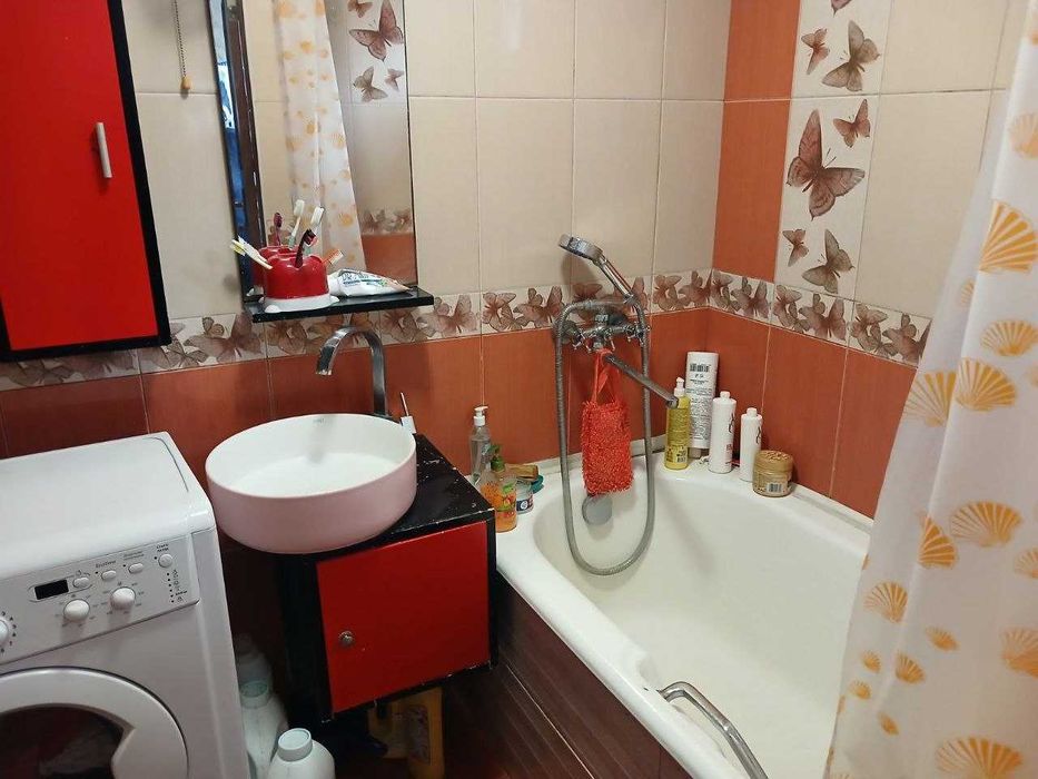 В центре Чугуева продам квартиру