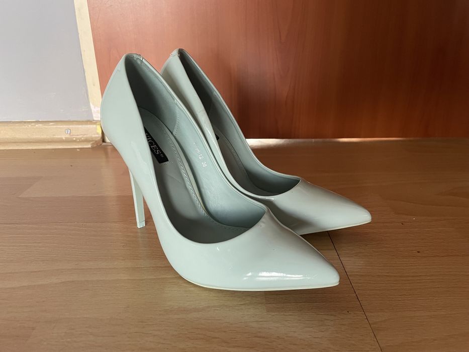 Buty na szpilce ROZ. 36