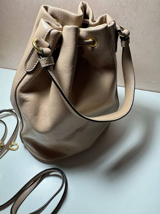 Продам сумку Prada milano original