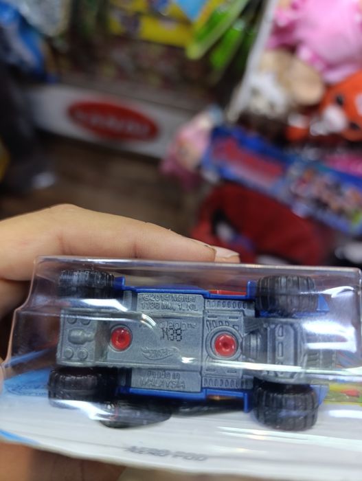 Машинка Hotwheels Dino Riders
