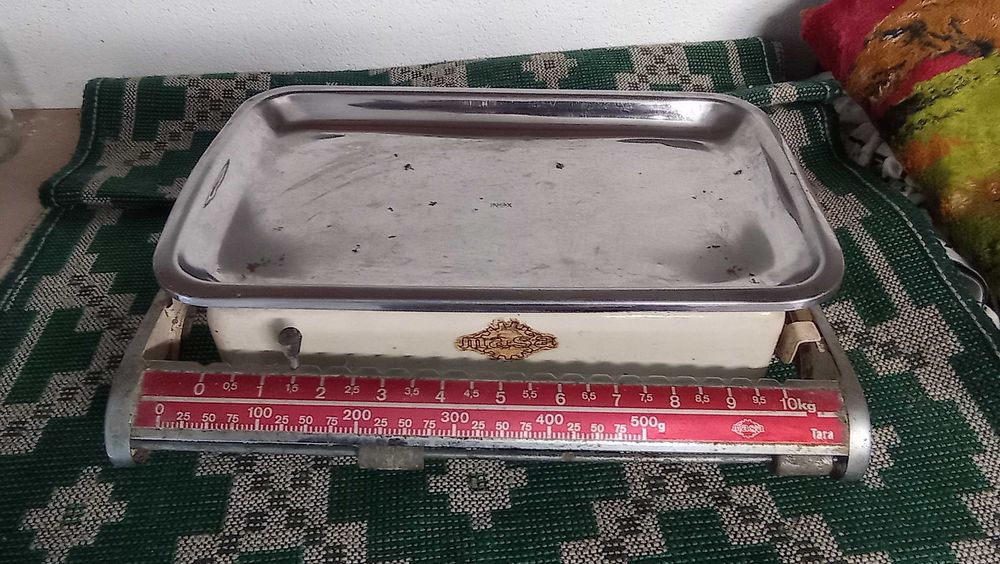 Candeeiro e Balança antiga