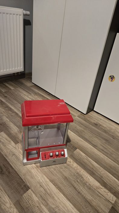 Maszynka do wyciągania np cukierków sprawna