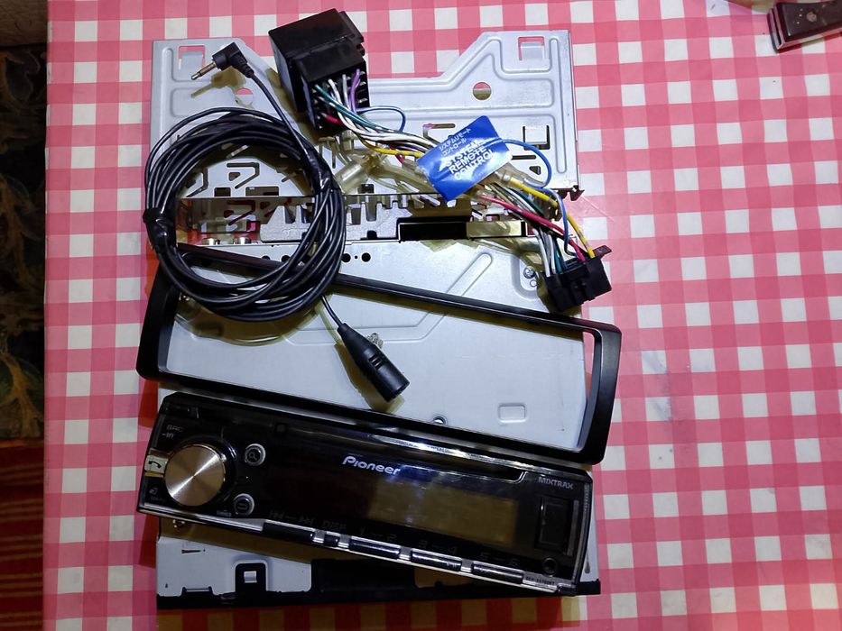 Продам   Pioneer deh x 5700 bt