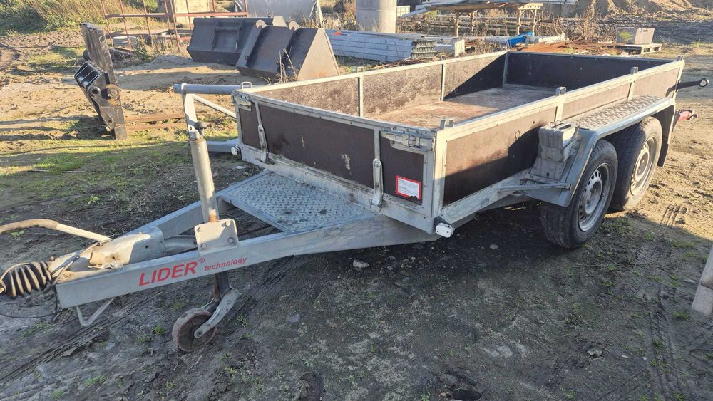 Przyczepka samochodowa