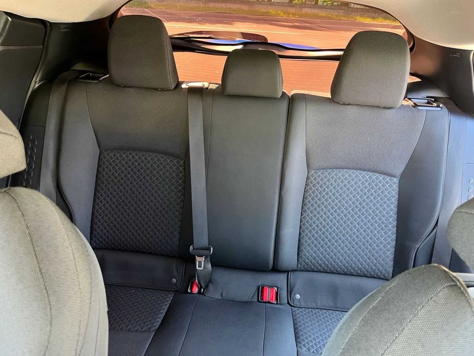 Продам авто Toyota CH-R