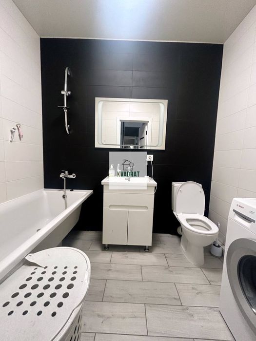 Продам 1-кімнатну квартиру з ремонтом і меблями у новому будинку