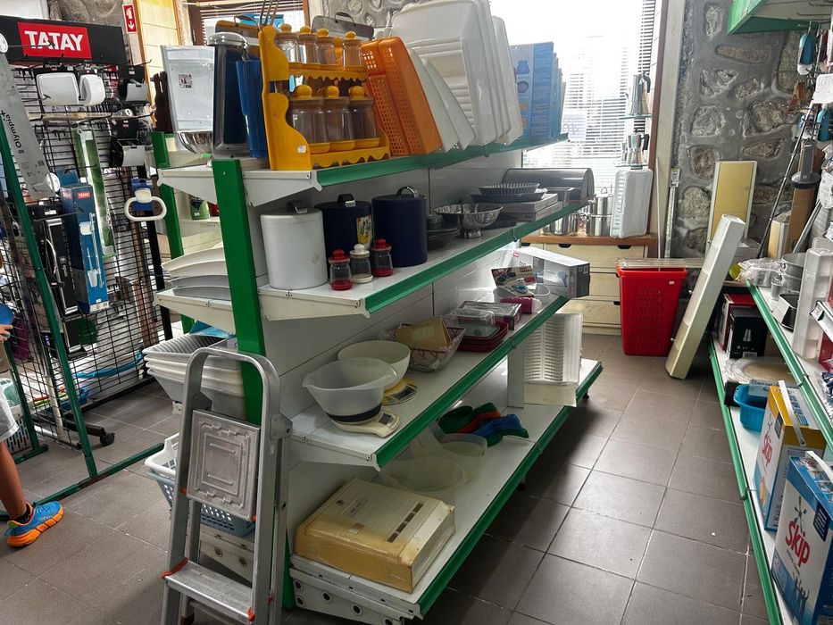 Prateleiras para comércio e armazém