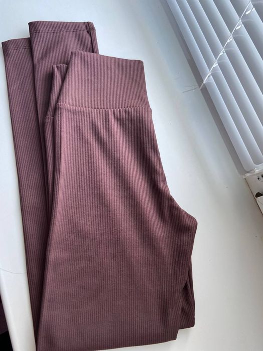 Лосини в рубчик легінси