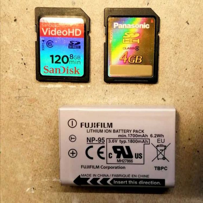 Fujifilm X100, Edição limitada com acessórios