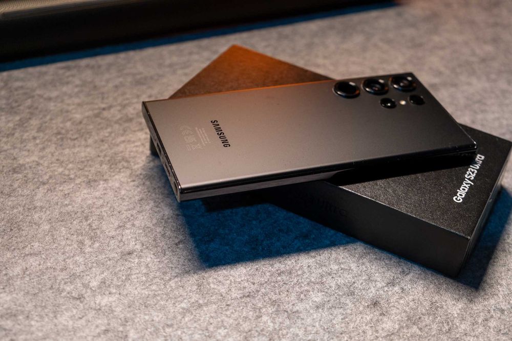 Samsung Galaxy S23 Ultra 5G – 256GB – Como Novo, Fatura e Garantia