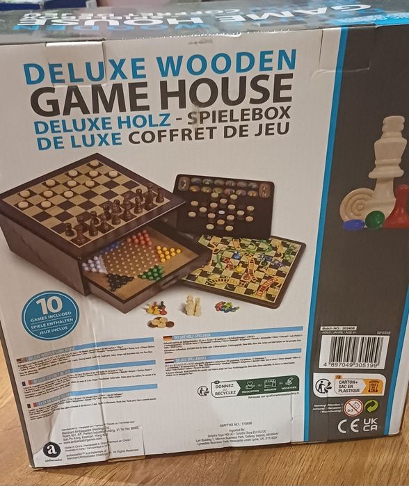 Gry planszowe 10w1  w drewnianym pudelku