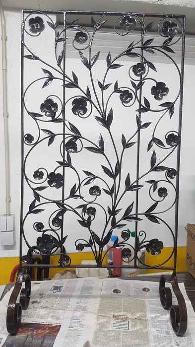 Proteção Antiga e Rara de Lareira em Ferro e Latão - Recuperador Calor