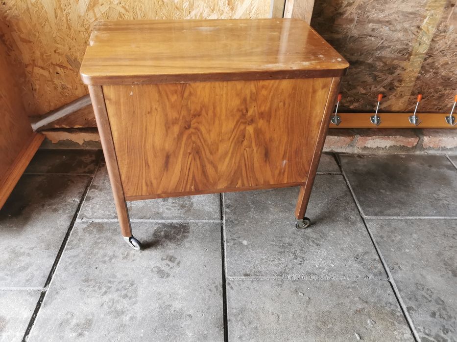 Szawka komoda na kółkach