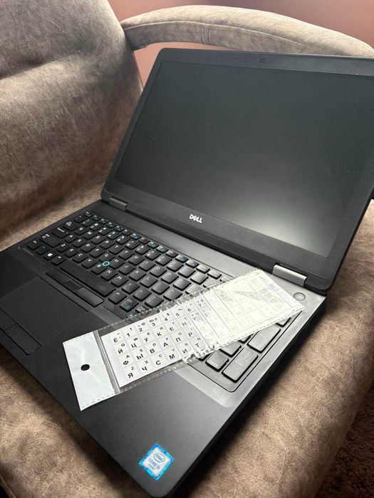Ноутбук Dell 15.6 дюйма intel i5 6 gen. 8gb ddr4.ssd m2 128gb