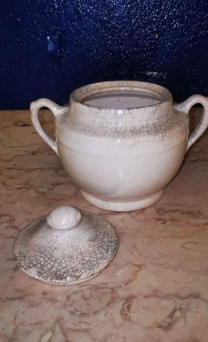 Açucareiro da Gilman & CA. Antiga fábrica de loiças de Sacavém 
Vendo