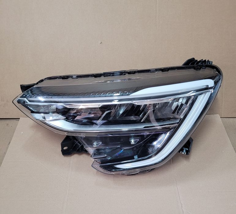 Renault Arkana lampa przednia lewa kompletna