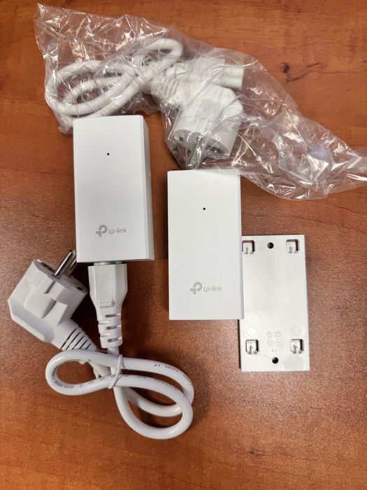 2 x Zasilacz PoE TP-Link Model TP-PoE 2406