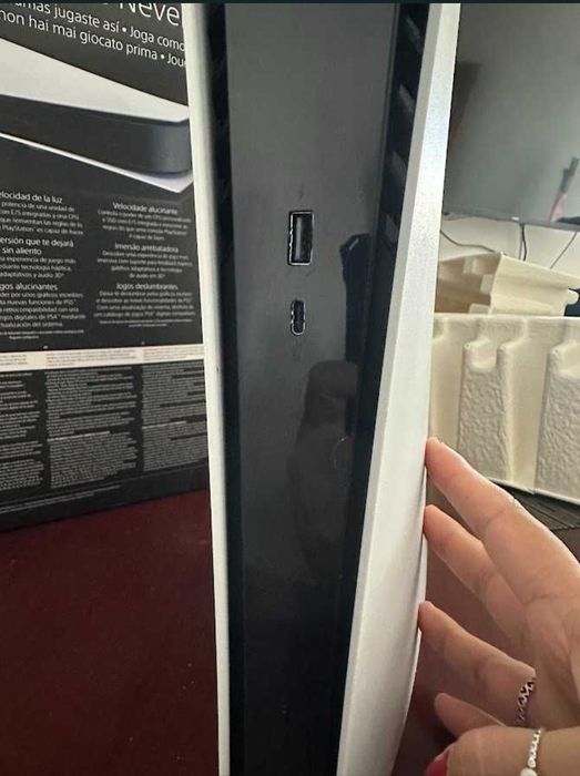PlayStation 5 pouco usada