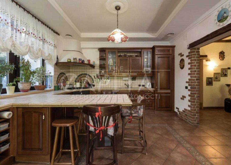 Будинок 3 поверхи/328м2/9 соток/5 кімнат в Вишеньках, поруч ліс