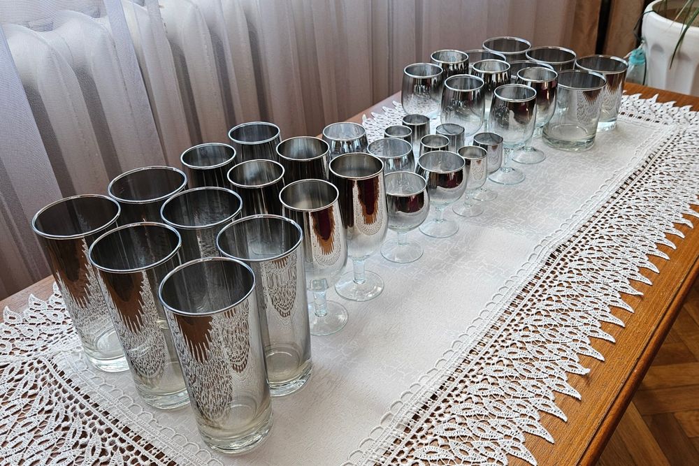 Szklanki, kieliszki, lampki do wina, literatki Zestaw Krosno