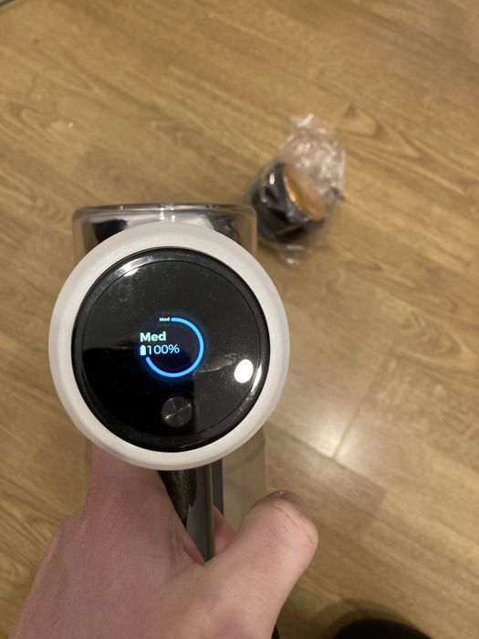 Odkurzacz bezprzewodowy GÖTZE & JENSEN VV700 z akcesoriami