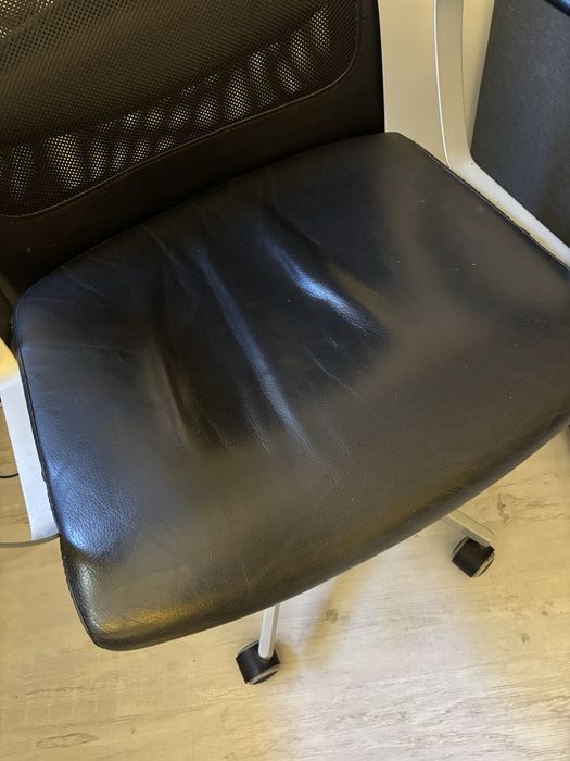 Fotel biurowy ikea Markus czarny obrotowy krzesło biurowe