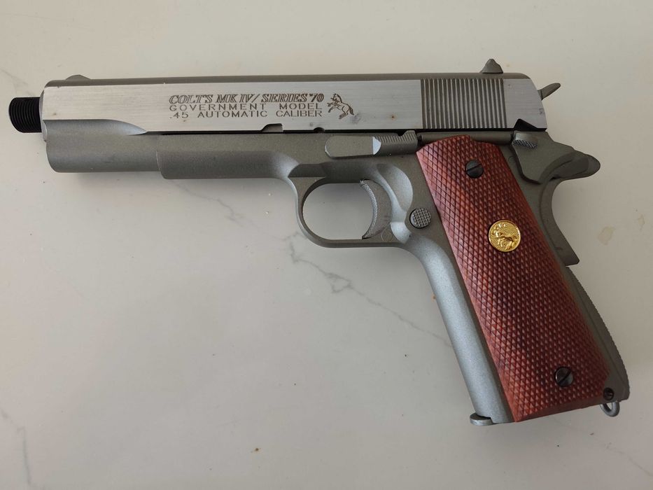 Replica Arma Colt AIRSOFT