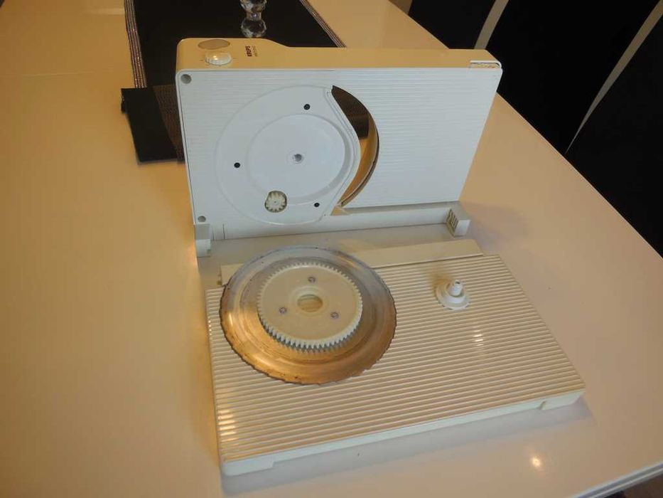 Krups 216 krajalnica do chleba wędlin 100W składana regulowana prędkoś