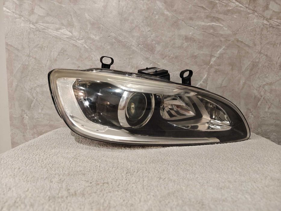 Lampa Prawy Przód Xenon Skrętny Volvo S60 II V60 I Generacji Lift