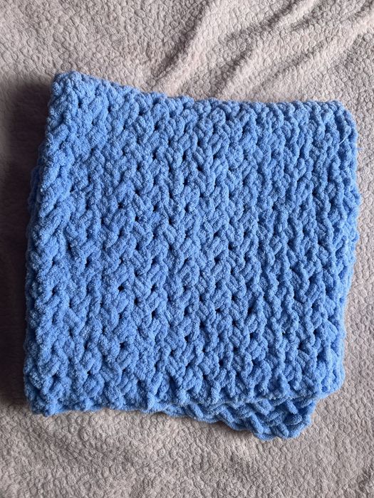 Вʼязанний дитячий пледик