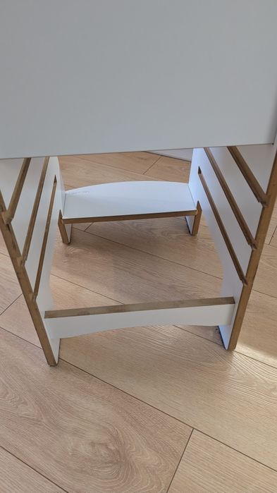 Kitchenhelper tuptiwood