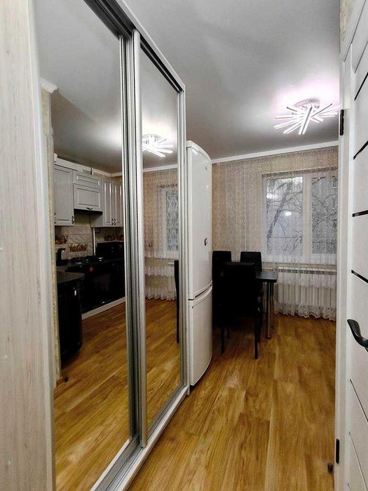 Оренда гарного 1-кімнатного житла поруч з ТРЦ ГОЛІВУД.