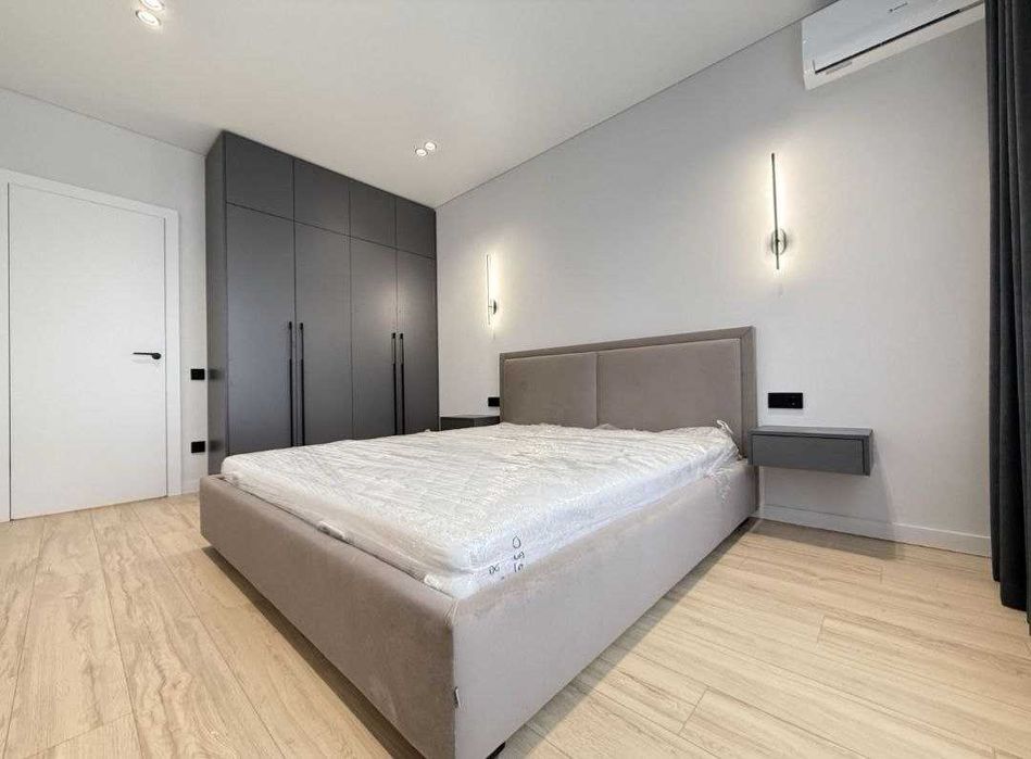 1-Кімнатна «На Щасливому» вул. Боголюбова. Вигляд на Озеро!