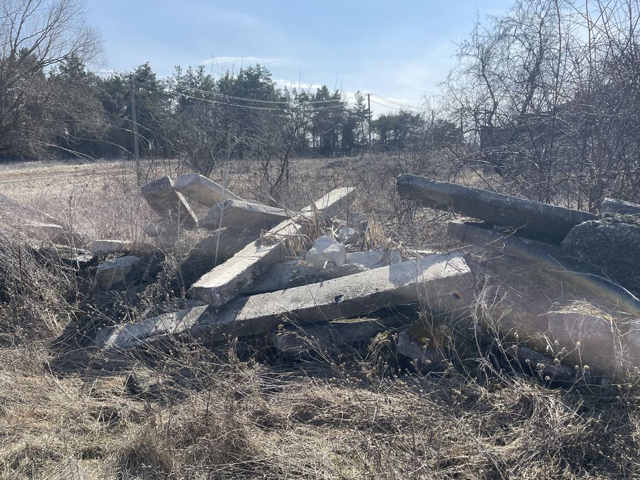 Безкоштовно  бетоні бордюри