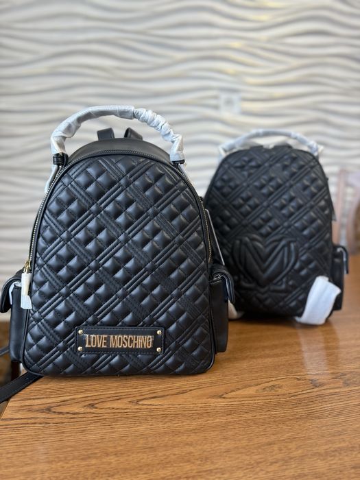 Жіночий рюкзак Love Moschino