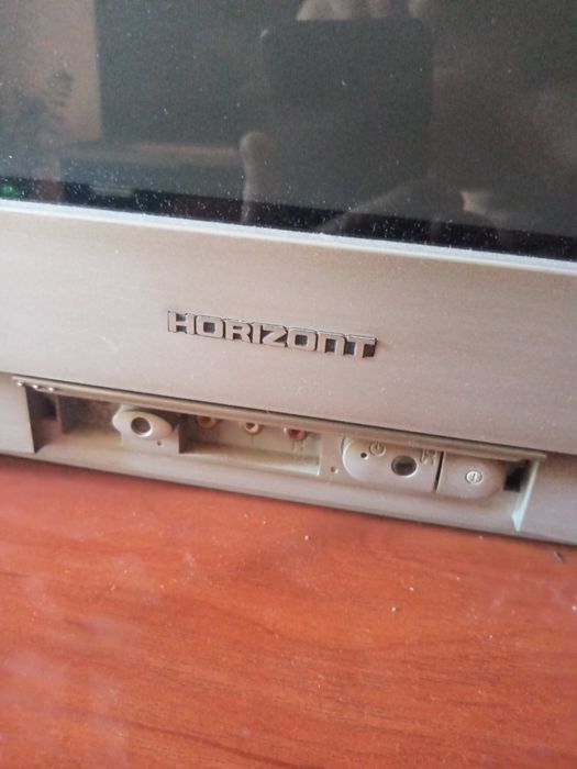 Телевизор горизонт