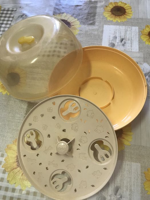 Esterelizador de biberões para microondas