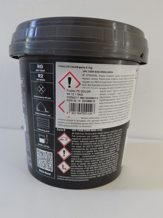 Betume bicomponente Kerakoll FUGALITE COLOR KK 12 1.5 kg preto