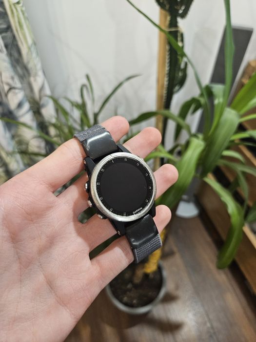 Garmin Fenix 5S Plus – stan dobry | komplet akcesoriów