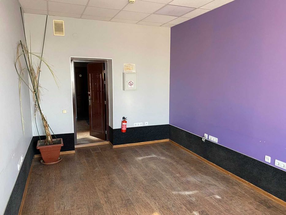 Центр Спаська офіс в бізнес-центрі 166 кв.м. ремонт ціна 165 тис.у.о.