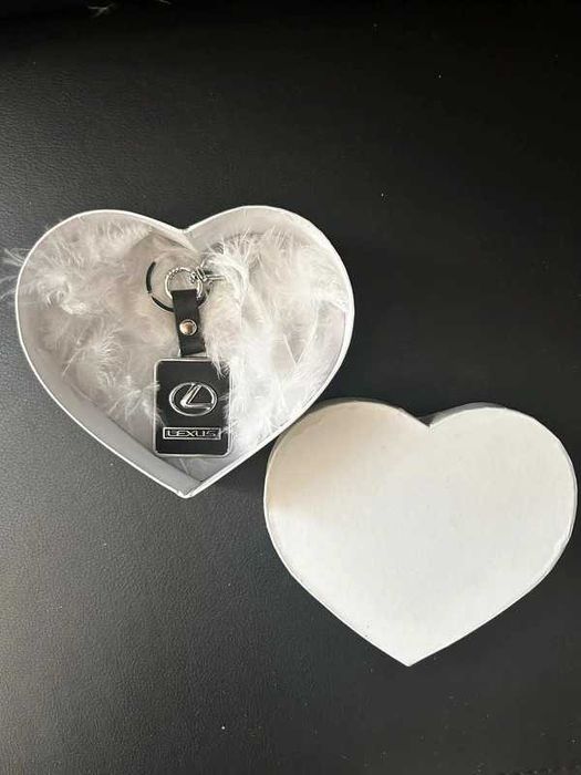 LEXUS brelok Piękny prezent dla właściciela auta tej marki
