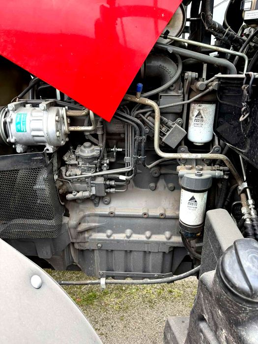 Трактор Massey Ferguson 6713