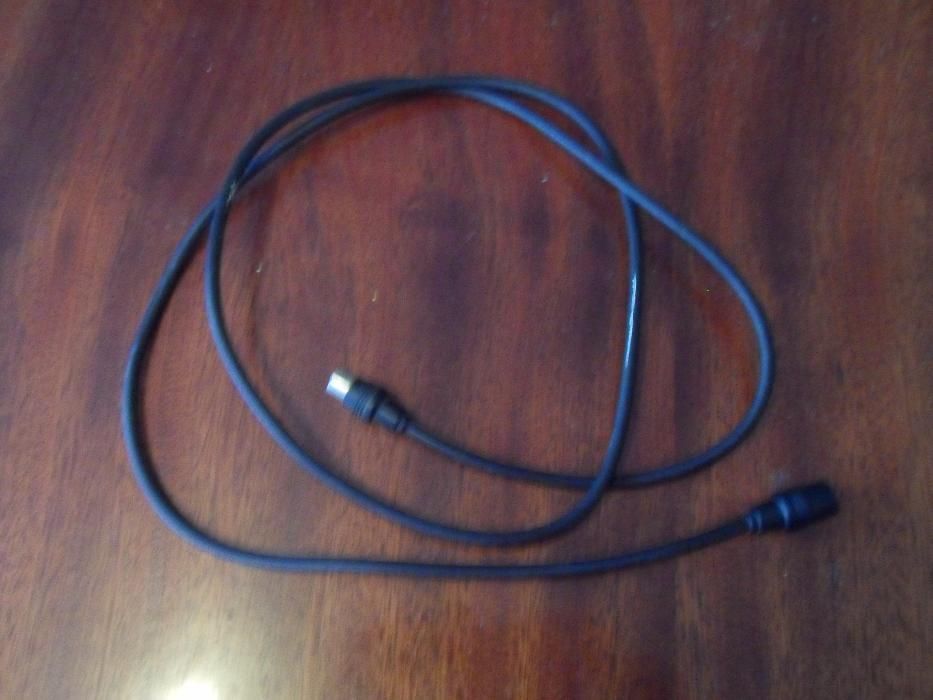 Кабель , подзарядки, новая подставка для плазмы.