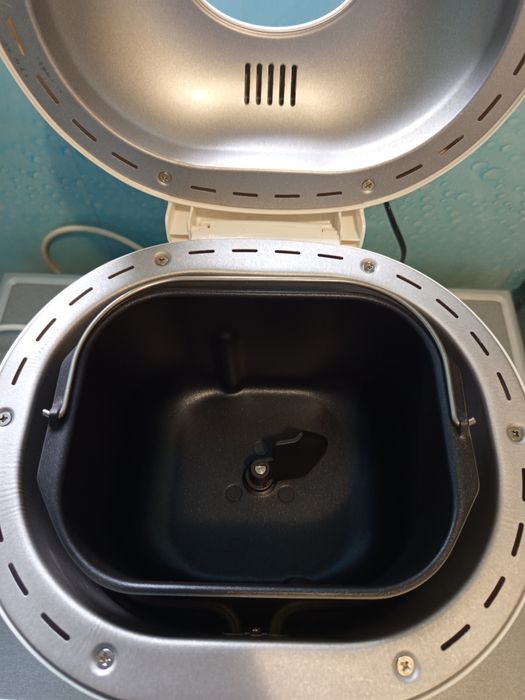 Хлібопіч ST 1000г