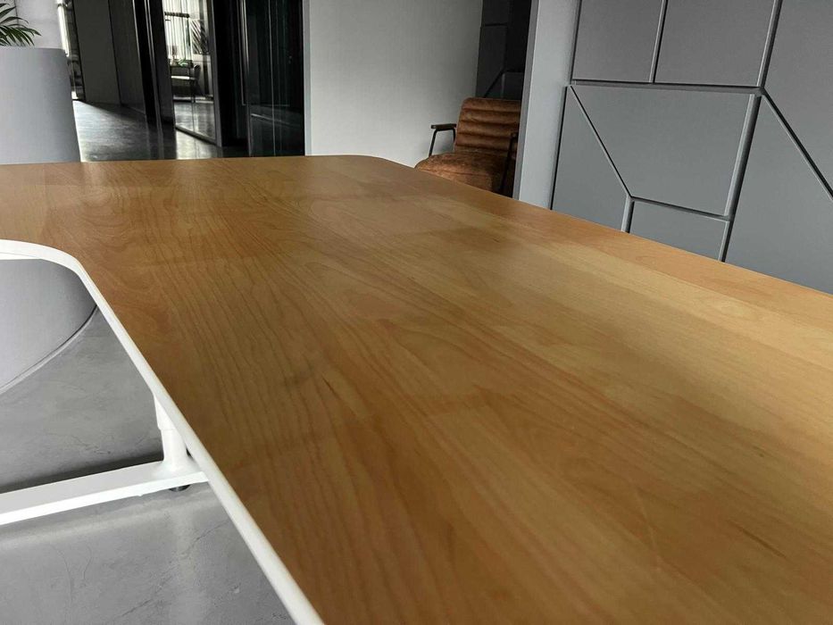 Secretária de canto - Em perfeito estado