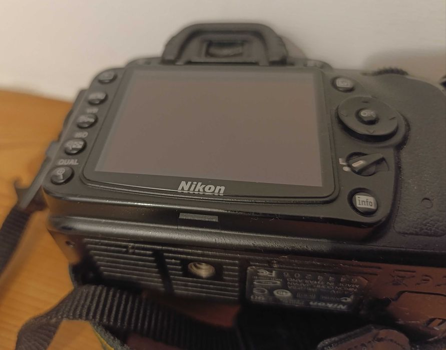 Nikon D90 lustrzanka