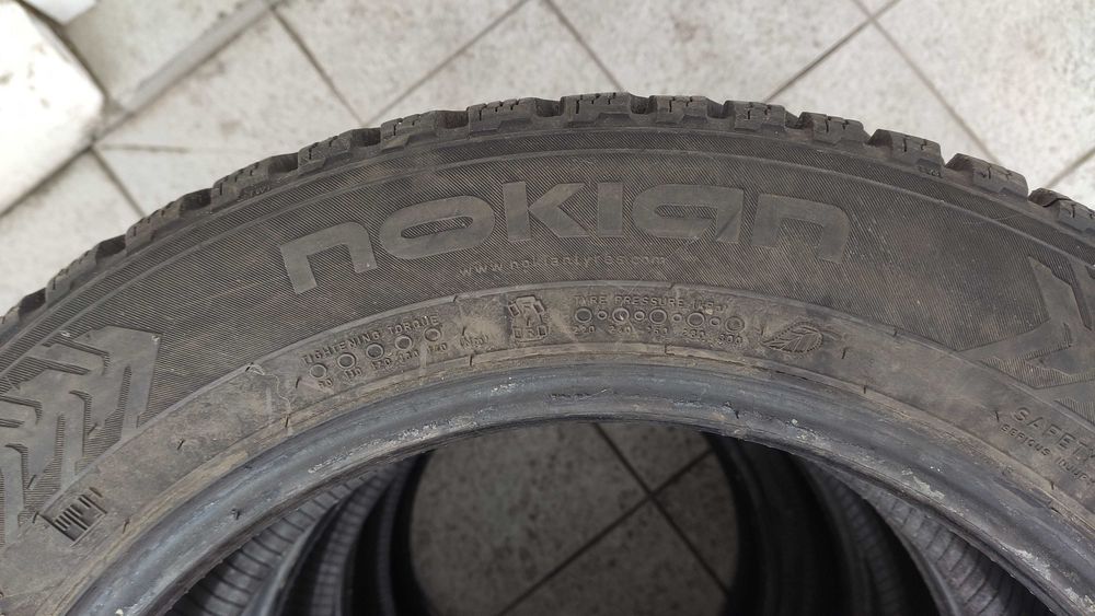 Резина зимня шипована Nokian Hakkapeliitta 8 205/55 R16 94T XL (шип)
