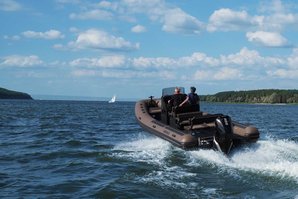 Łódź RIB Brig Navigator 26