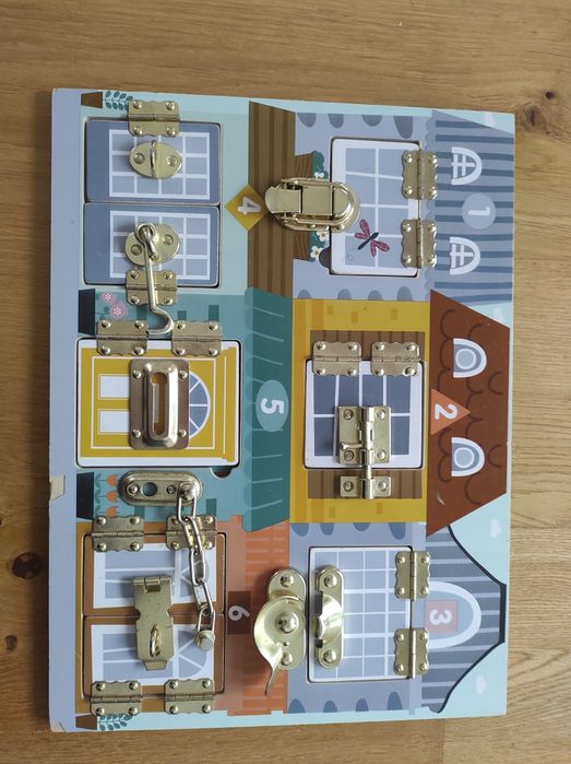 Tablica manipulacyjna montessori