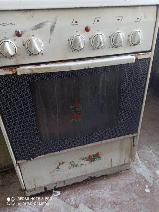 Продам электроплита все працюе